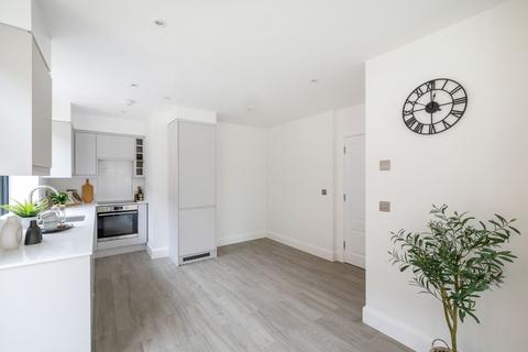 2 bedroom flat for sale, Sterling House, Bolters Lane, Banstead