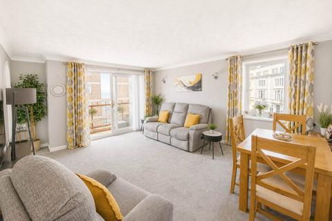 1 bedroom flat for sale, Madeira Court - Stunningly Presented - West Facing Sea Views