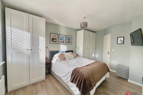 3 bedroom semi-detached house for sale - Lon Y Grug, Llandarcy, Neath, Neath Port Talbot. SA10 6FW