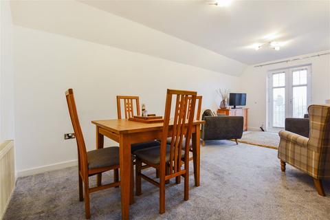 2 bedroom apartment to rent, Parkgate Court, Wilderspool Causeway, Warrington