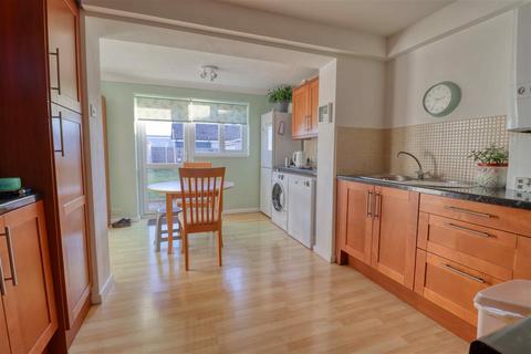8 Clays Road, Walton On The Naze, CO14 8SA