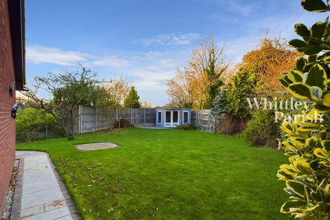 3 bedroom detached bungalow for sale, Snow Street, Roydon, Diss