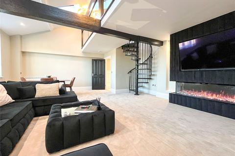 29 Whitehead Close, Greenfield, Oldham, OL3 7PP