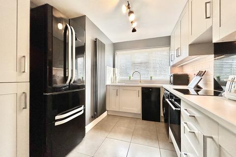 2 bedroom end of terrace house for sale, Tomlin Drive, Margate