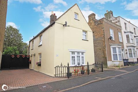 4 bedroom detached house for sale, Clifton Street, Margate