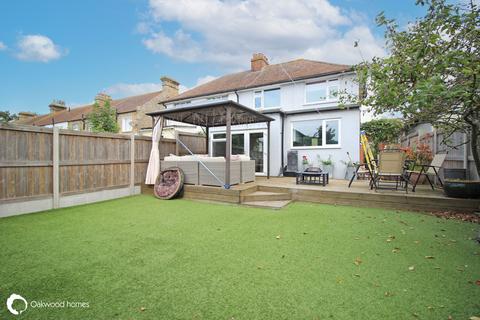 3 bedroom semi-detached house for sale, Kent Gardens, Birchington