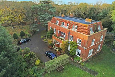 10 bedroom detached house for sale - Broadstairs