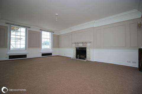 3 bedroom ground floor flat for sale, Broadstairs