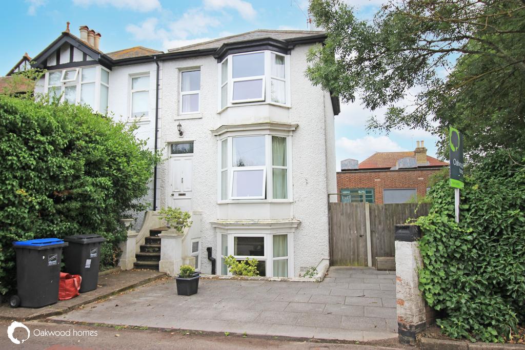 Broadstairs 3 bed semidetached house for sale £370,000