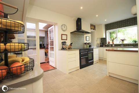 4 bedroom detached house for sale, London Road, Ramsgate