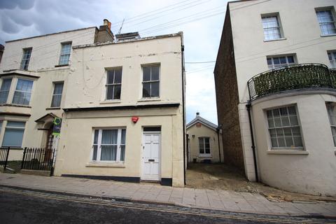 5 bedroom semi-detached house for sale, Effingham Street, Ramsgate