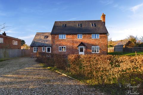 4 bedroom detached house for sale, The Gardens, Adstock