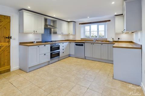 4 bedroom detached house for sale, The Gardens, Adstock