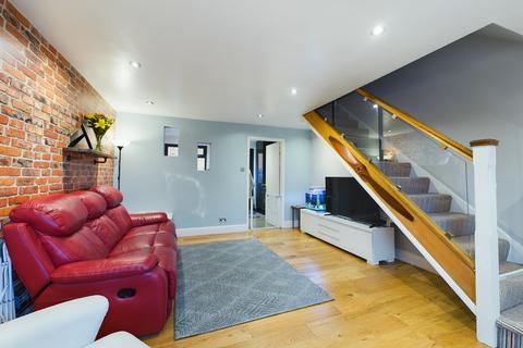 31 Cairnside, High Wycombe, HP13 7SB
