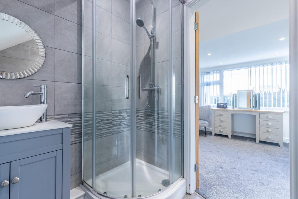 En Suite into Dressing Room