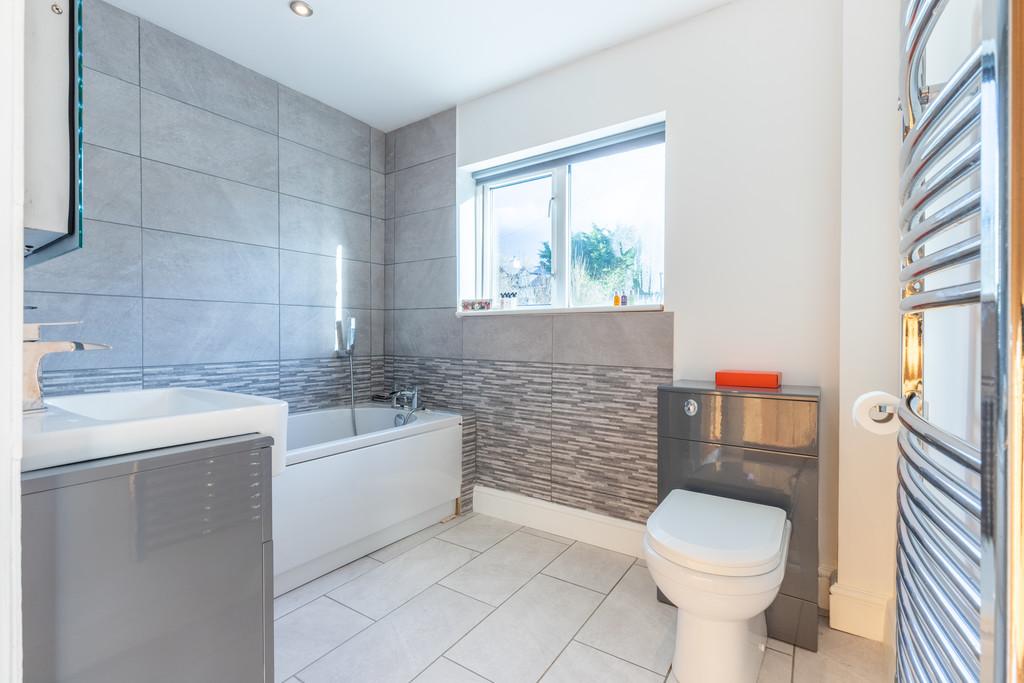 Bedroom Two En Suite