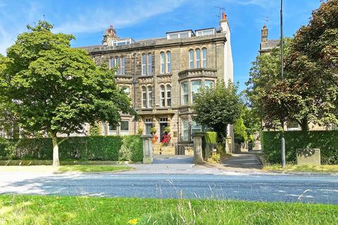 6 bedroom end of terrace house for sale, York Place, Harrogate