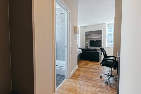 Studio to rent, Apt 16, Eagle House, Blackfriars Road M3