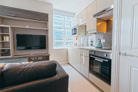 Studio to rent, Apt 16, Eagle House, Blackfriars Road M3