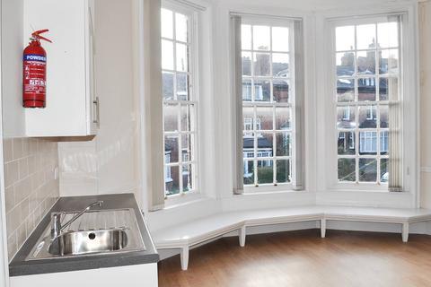 1 bedroom apartment to rent, Apt 6, 12a Clarendon Road, 12A Clarendon Road LS2