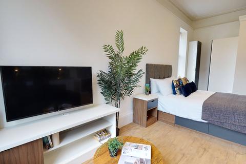 Studio to rent, Flat 9, 34 Hyde Terrace, Hyde Terrace LS2