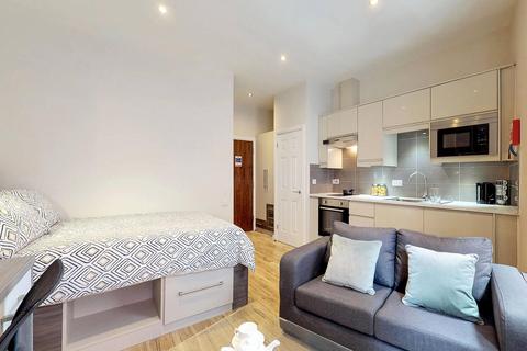 Studio to rent, Apt 13, Eagle House, Blackfriars Road M3
