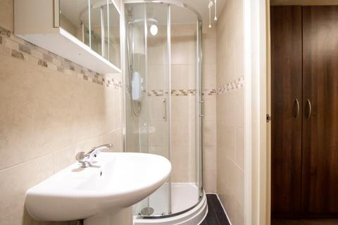 2 bedroom apartment to rent, Apt 4, 8 Springfield Mount, 8 Springfield Mount LS2