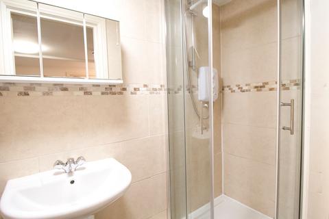 2 bedroom apartment to rent, Apt 4, 8 Springfield Mount, 8 Springfield Mount LS2