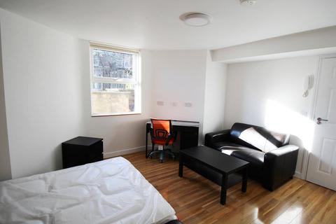 Studio to rent, Apt 1A, 19 Regent Park Terrace, Headingley LS6