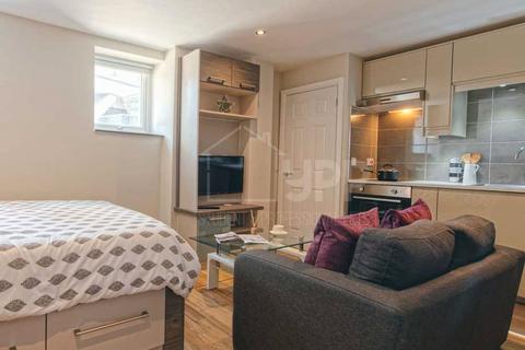 Apt 1, Eagle House, Blackfriars Road M3