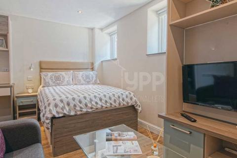 Studio to rent, Apt 1, Eagle House, Blackfriars Road M3