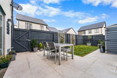 3 bedroom end of terrace house for sale - Court Close, Bonvilston, Cardiff