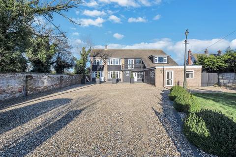 5 bedroom detached house for sale, Watton