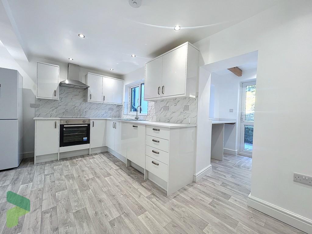 Blacksnape Road, Hoddlesden, Darwen 2 bed cottage for sale £240,000