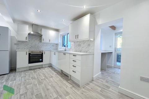 39 Blacksnape Road, Hoddlesden, Darwen, BB3 3PN