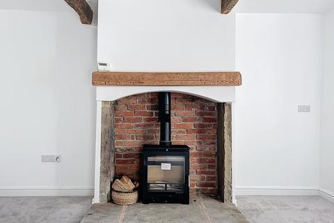 39 Blacksnape Road, Hoddlesden, Darwen, BB3 3PN