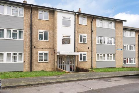 8, Porteridges Oak Ridge, Dorking, RH4 2NT