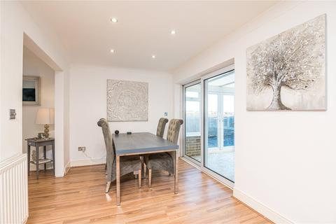3 Beach Court, Great Wakering, Southend-on-sea, SS3 0DS