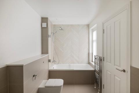 2 bedroom flat to rent, Kings Road, London