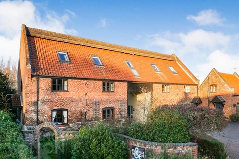 3 bedroom semi-detached house for sale, Garden Court, Loddon, Norwich