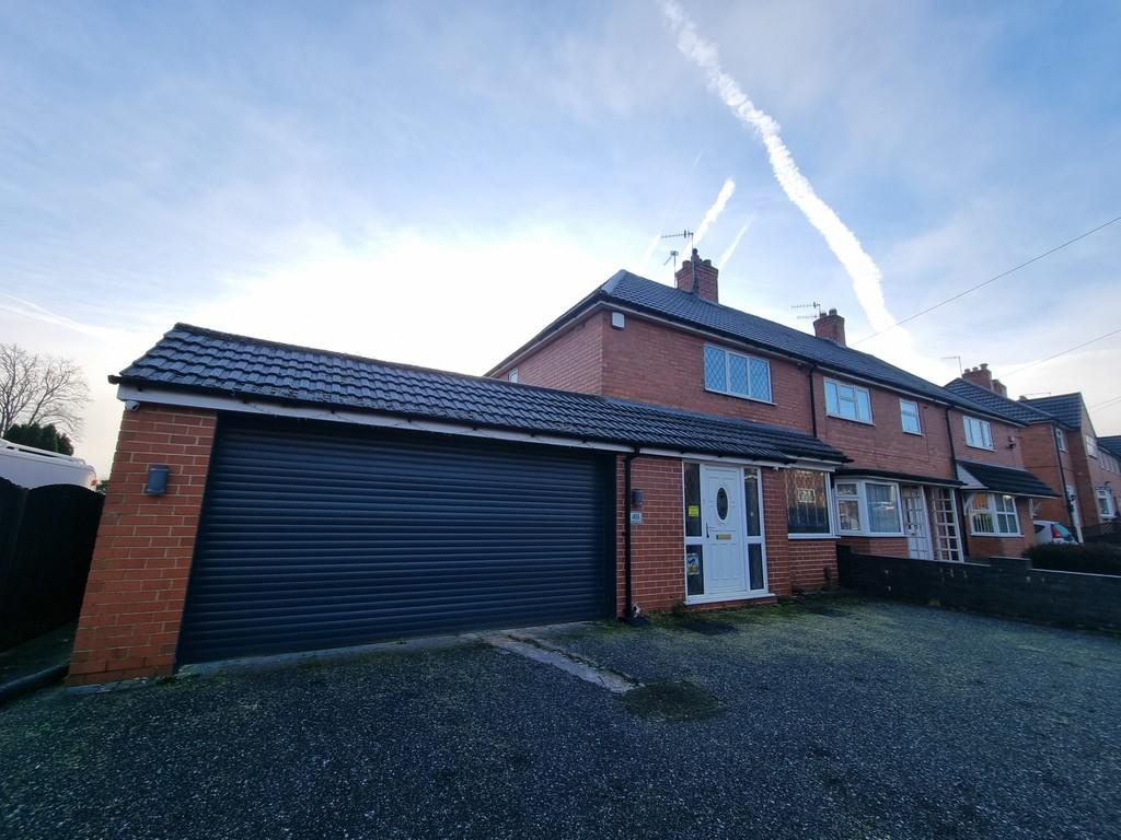 Earles Drive, Newcastle Under Lyme ST5 3QR 2 bed semidetached house