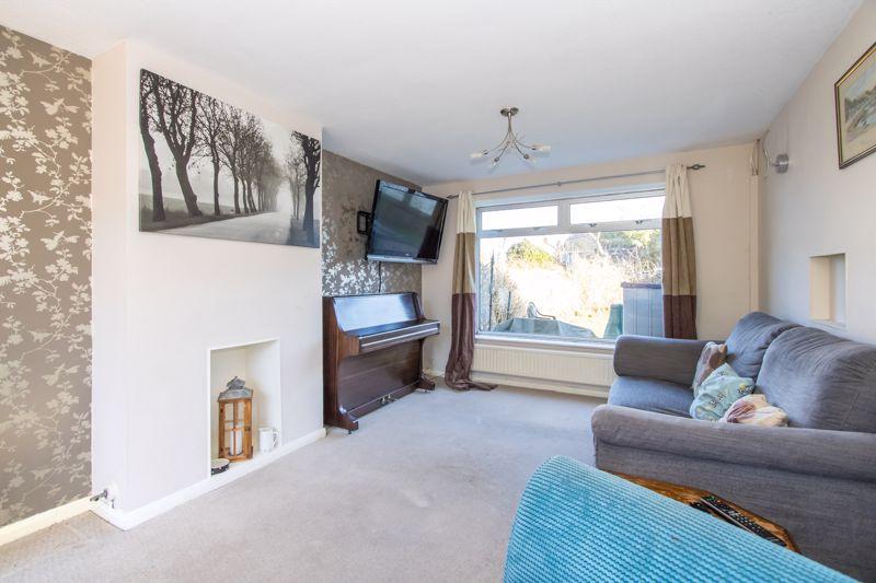 Castle Avenue, Penarth 3 bed semidetached house for sale £325,000