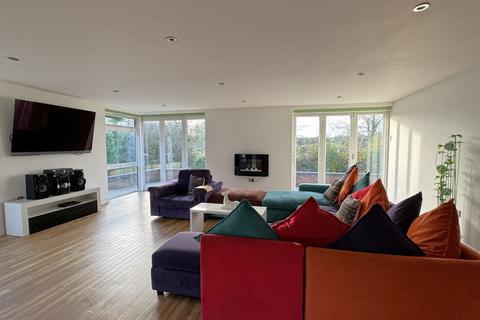 1 Bridge End, Colsterworth, Grantham, NG33 5NZ