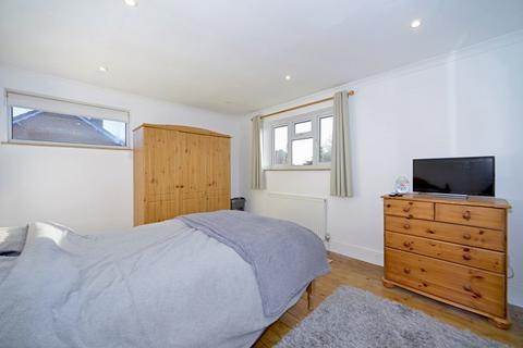 41 Clappers Meadow, Alfold, Cranleigh, GU6 8HJ