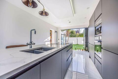 5 bedroom detached house for sale, London Road, Cosham
