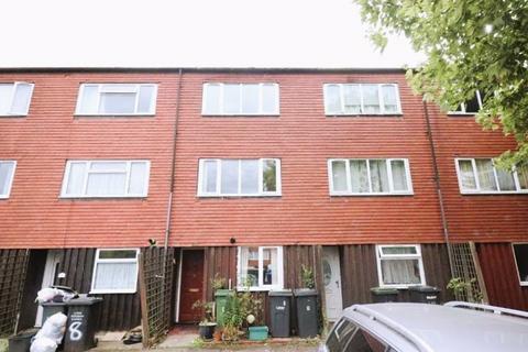 4 bedroom townhouse for sale, Dunstable Road, Luton