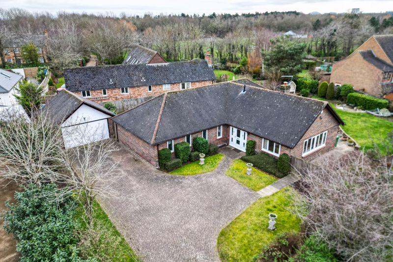 Portland Drive, Willen, Milton Keynes 4 bed bungalow for sale £800,000