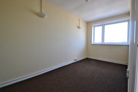 2 bedroom flat to rent, Leysdown On Sea, Sheerness ME12