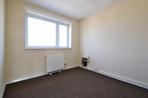 2 bedroom flat to rent, Leysdown On Sea, Sheerness ME12