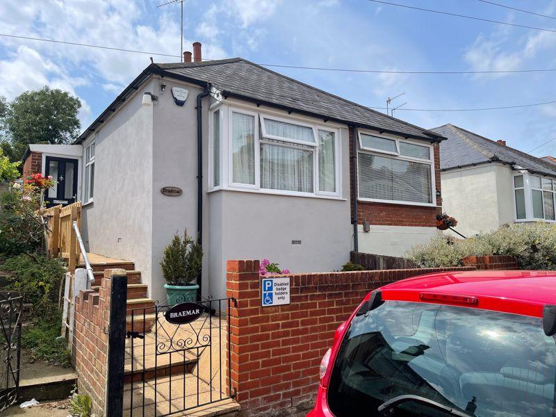 Albert Road, Chatham ME4 1 bed semidetached bungalow for sale £180,000